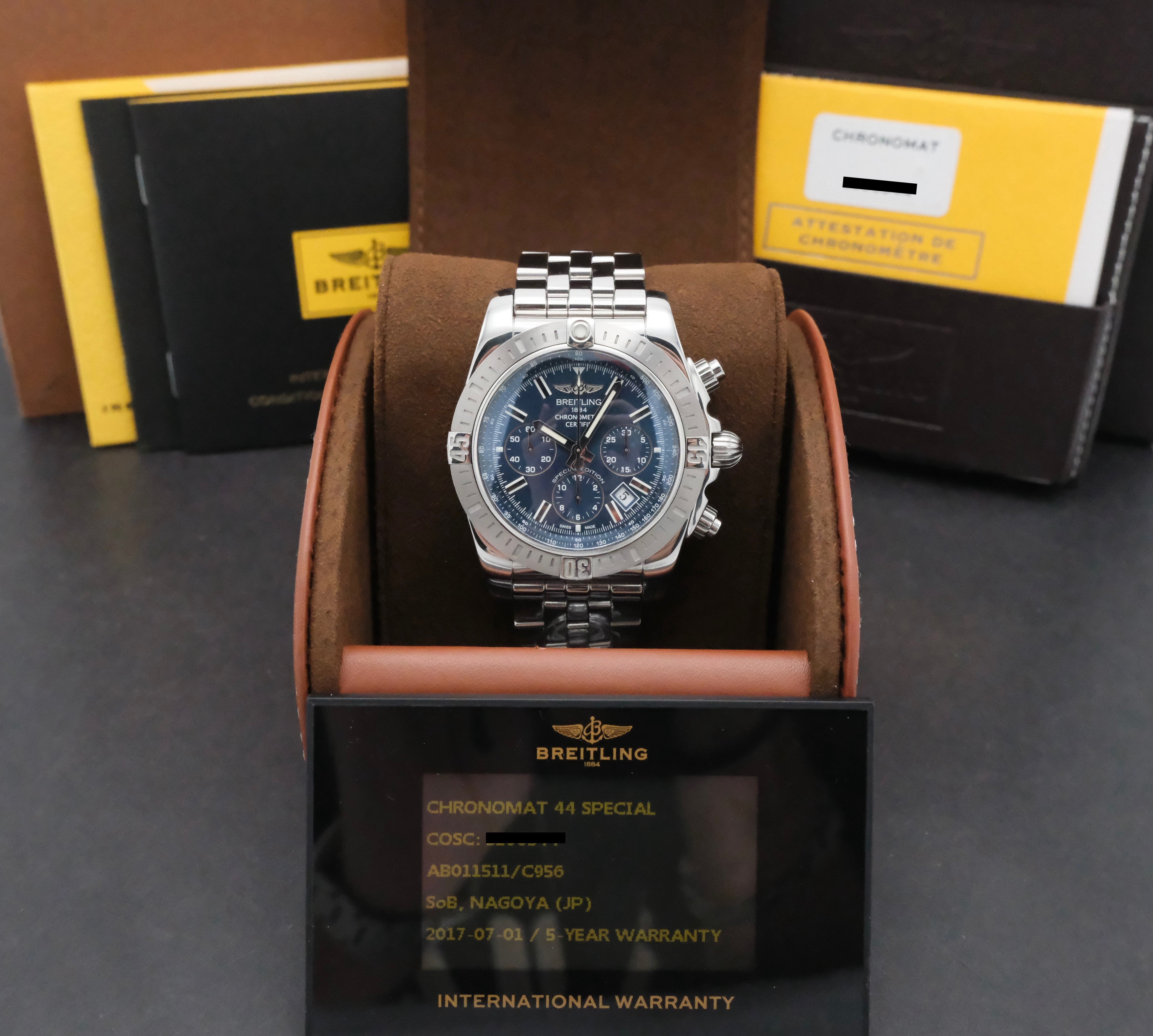 Breitling Chronomat AB0115 - Breitling horloge - Breitling kopen - Breitling heren horloge - Trophies Watches