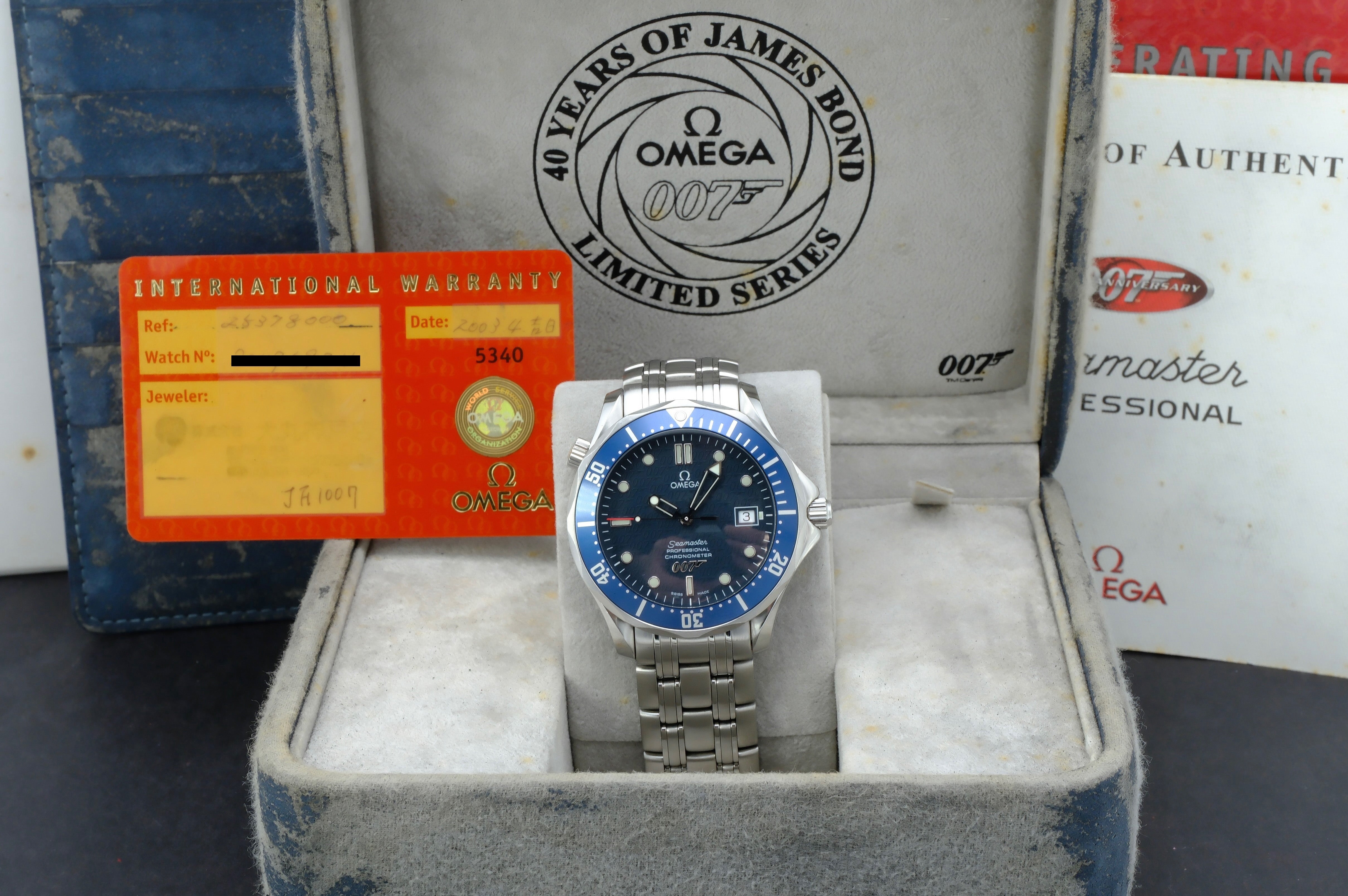 Omega Seamaster Diver 300 M 2537.80 - 2003 - Omega horloge - Omega kopen - Omega heren horloge - Trophies Watches