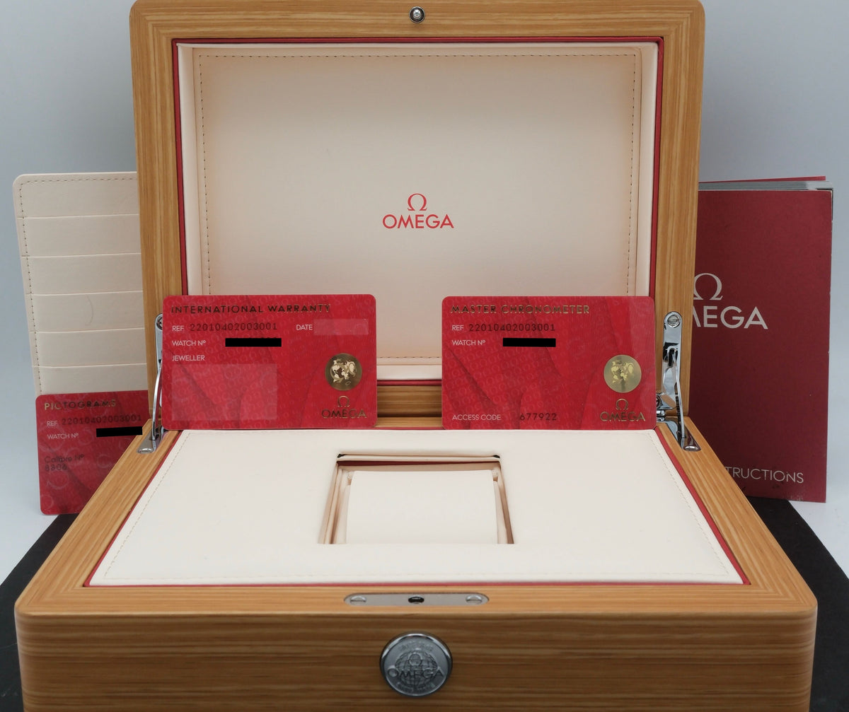 Omega Seamaster Railmaster 220.10.40.20.03.001 - 2018 - Omega horloge - Omega kopen - Omega heren horloge - Trophies Watches