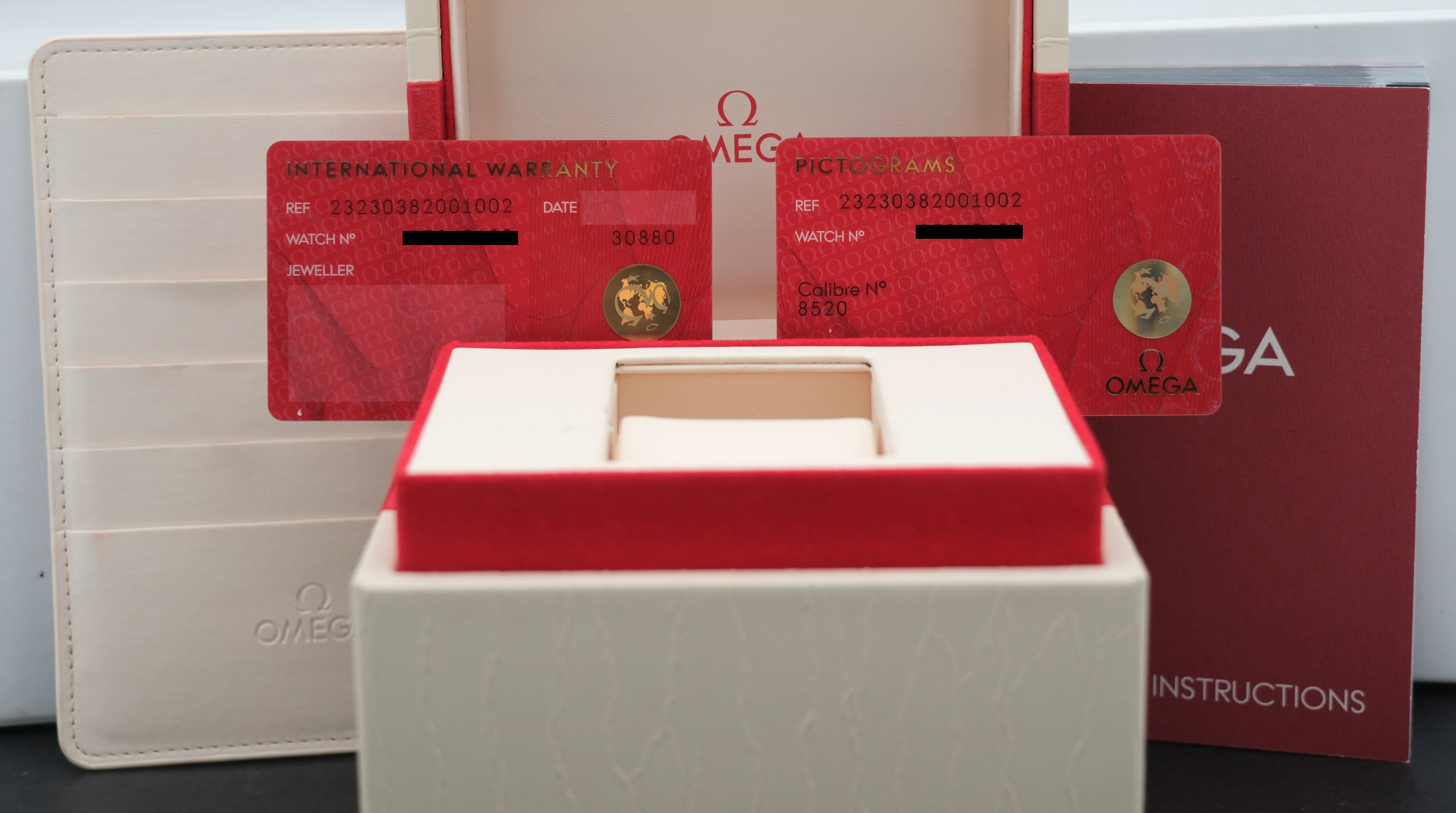 Omega Seamaster Planet Ocean 232.30.38.20.01.002 - 2018 - Omega horloge - Omega kopen - Omega heren horloge - Trophies Watches