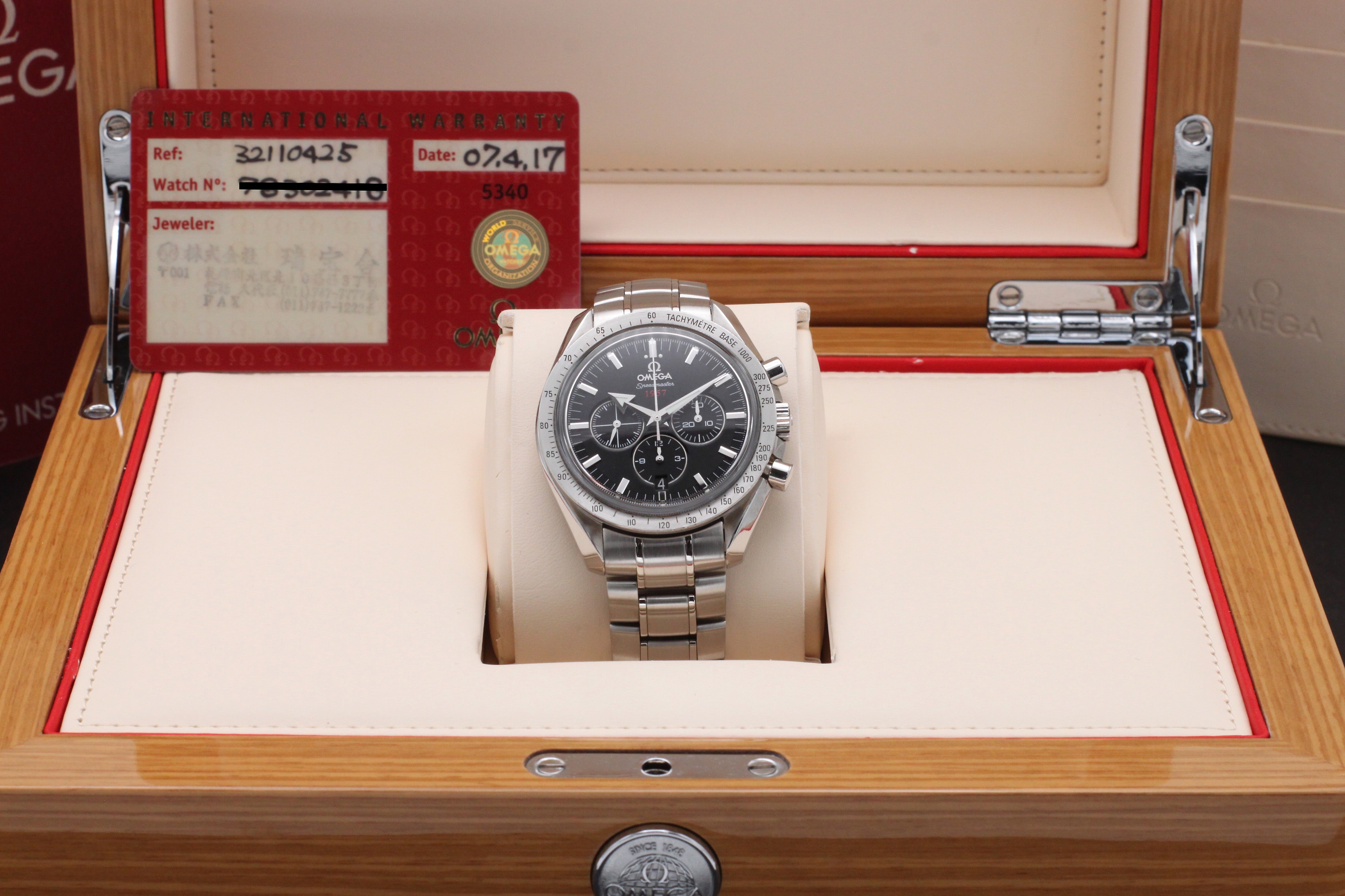 Omega Speedmaster Broad Arrow 321.10.42.50.01.001 - 2017 - Omega horloge - Omega kopen - Omega heren horloges - Trophies Watches