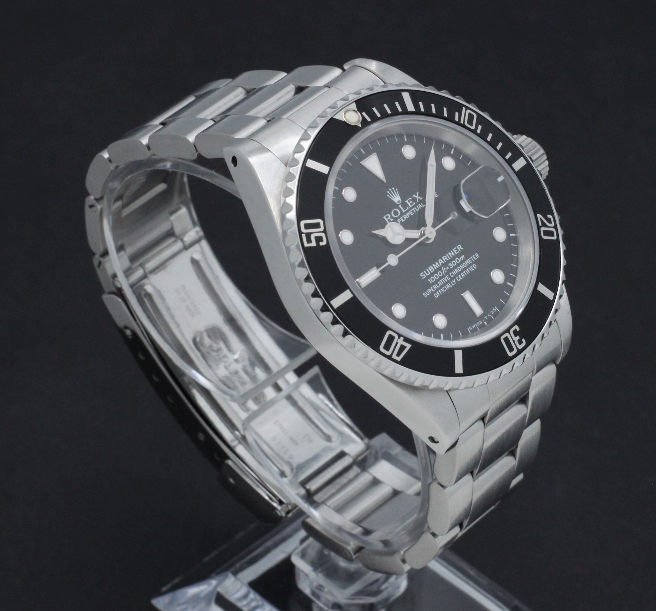 Rolex Submariner Date 16610, Box & Papers, 1995