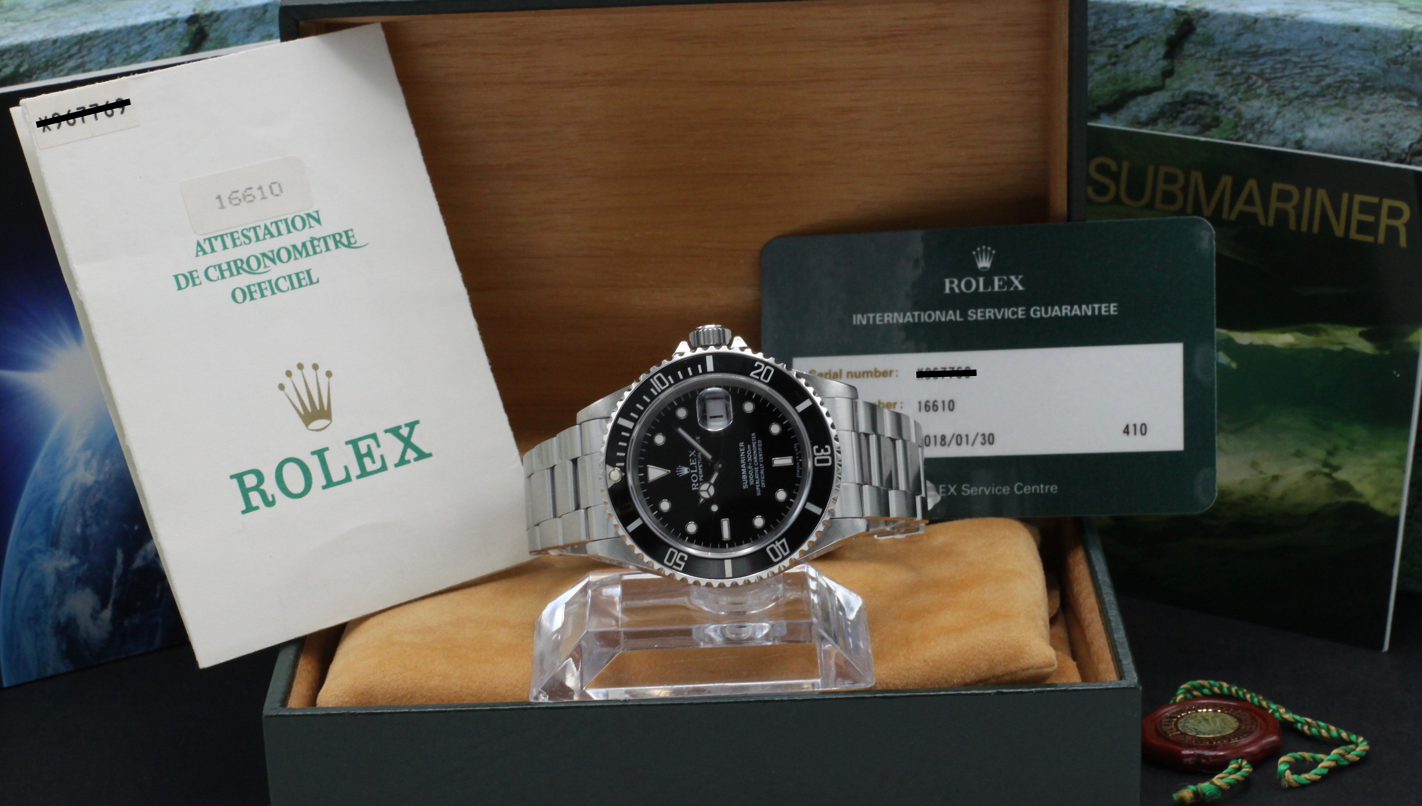 Rolex Submariner Date 16610, Box & Papers, 1995