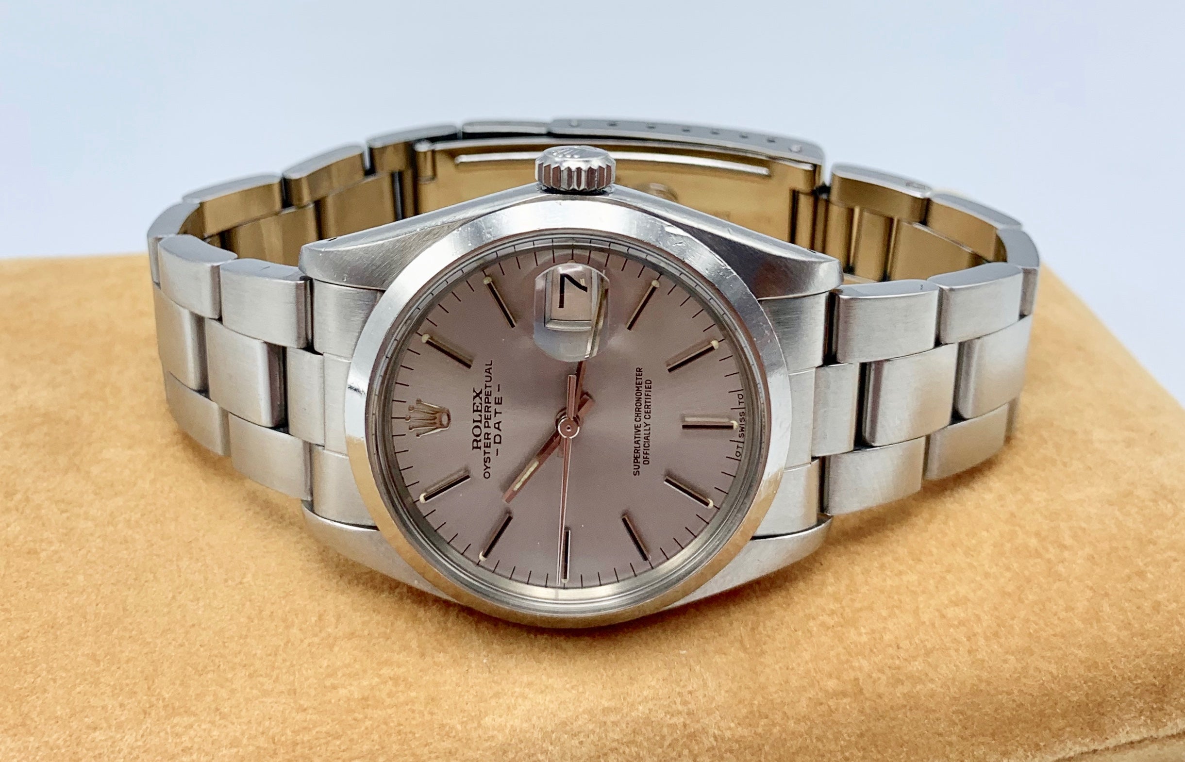 Rolex Oyster Perpetual Date 1500 - 1977 - Rolex horloge - Rolex kopen - Rolex heren horloge - Trophies Watches