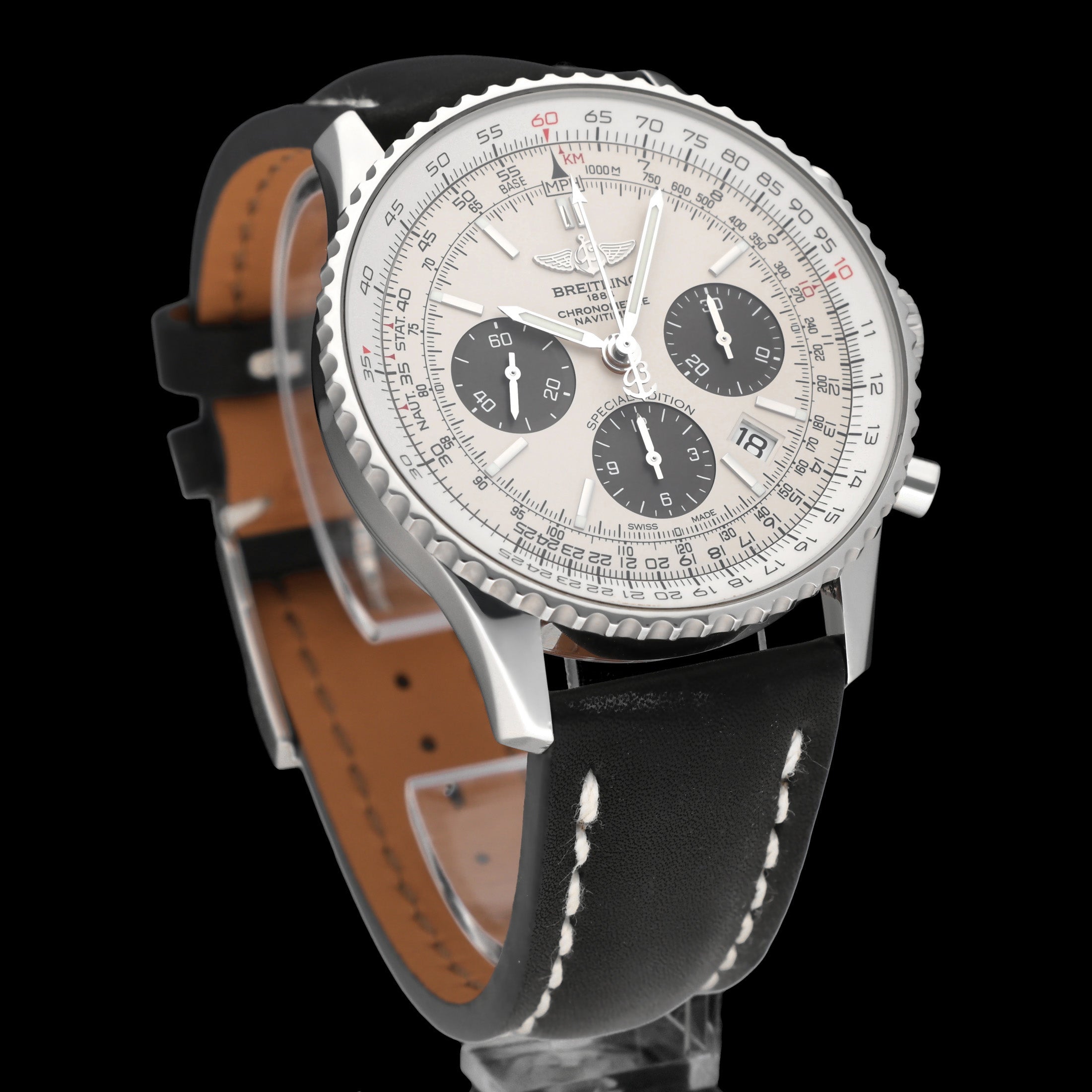 Breitling Navitimer 01 AB0120 - 2019 - Breitling horloge - Breitling kopen - Breitling heren horloge - Trophies Watches