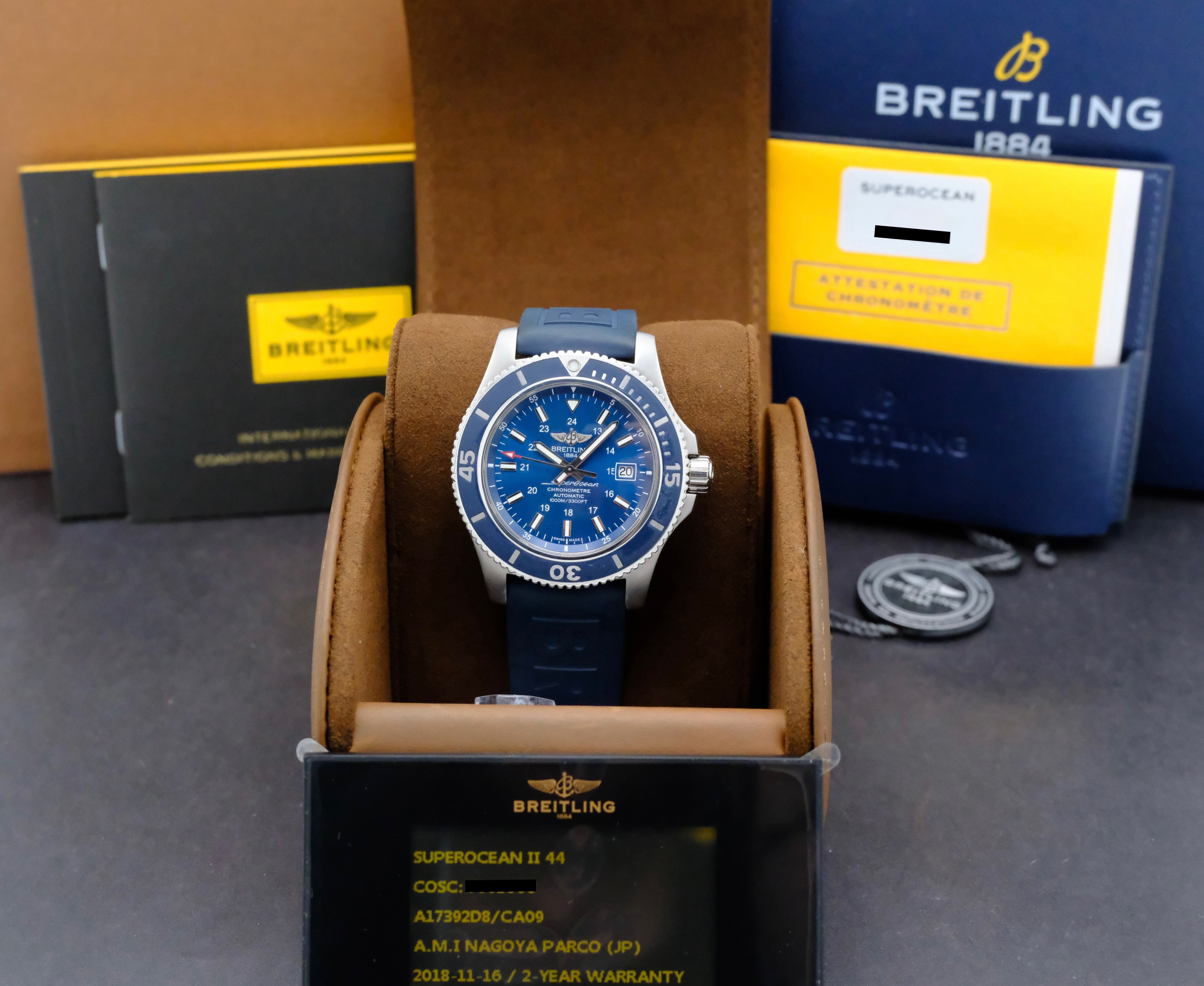 Breitling Superocean II 44 A17392 - 2018 - Breitling horloge - Breitling kopen - Breitling heren horloge - Trophies Watches