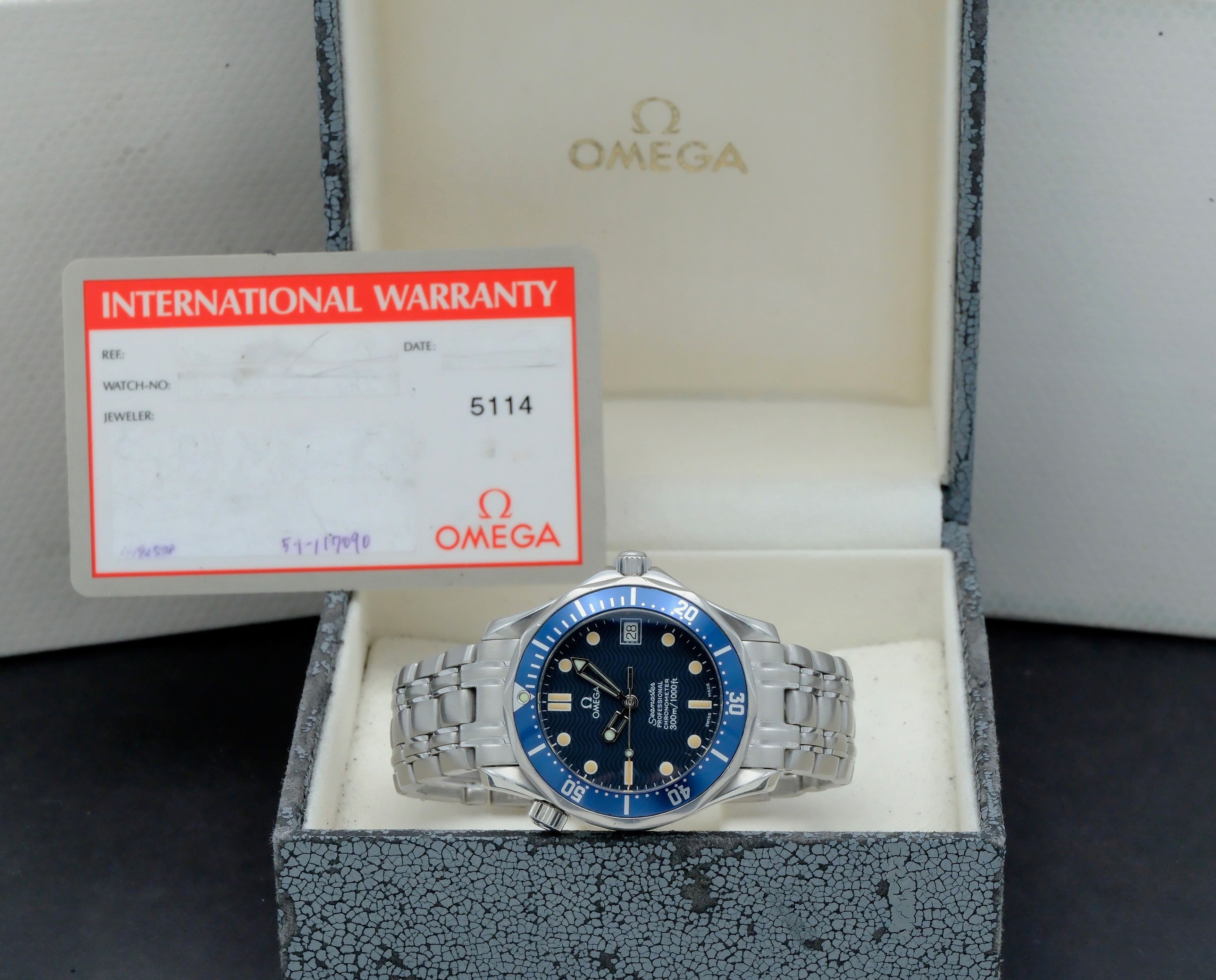 Omega Seamaster Diver 300 M 2551.80.00- 1985 - Omega horloge - Omega kopen - Omega heren horloge - Trophies Watches