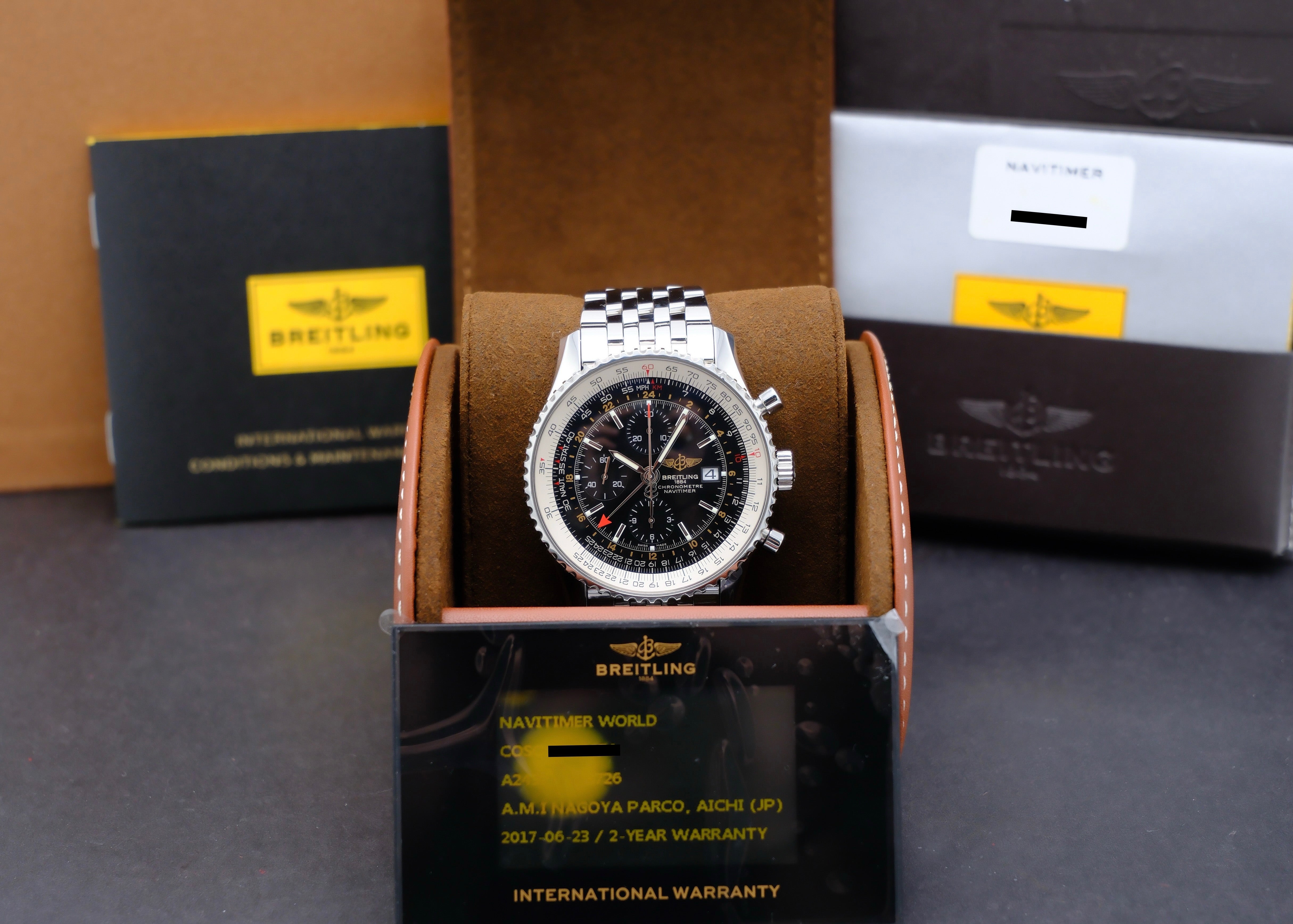 Breitling Navitimer World A24322- 2017 - Breitling horloge - Breitling kopen - Breitling heren horloge - Trophies Watches