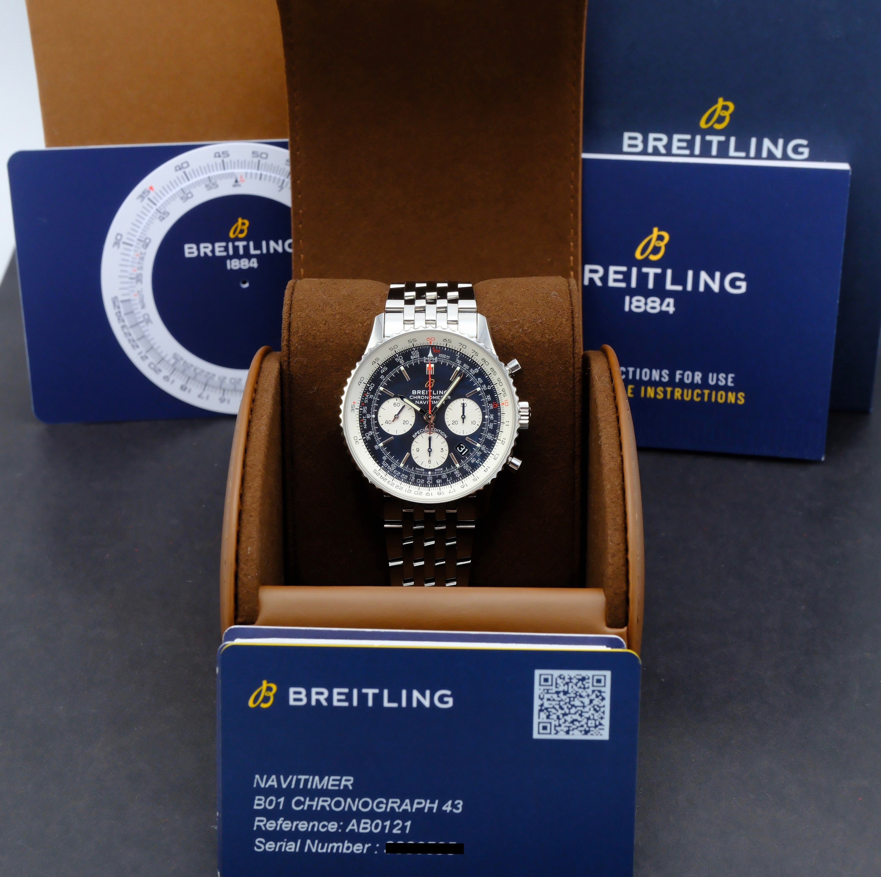 Breitling Navitimer 01 AB0121 - 2022 - Breitling horloge - Breitling kopen - Breitling heren horloge - Trophies Watches