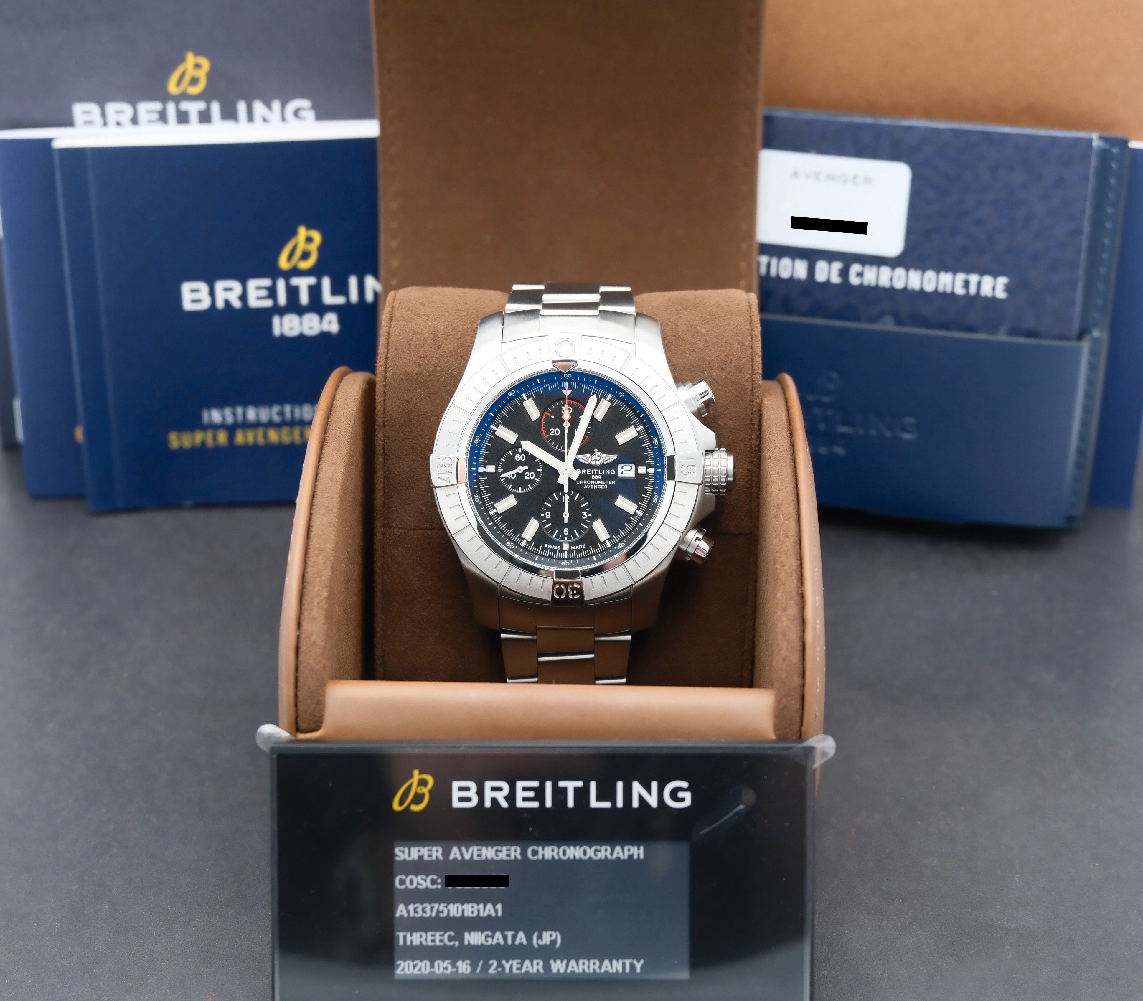 Breitling Super Avenger II A13375 - 2020 - Breitling horloge - Breitling kopen - Breitling heren horloge - Trophies Watches