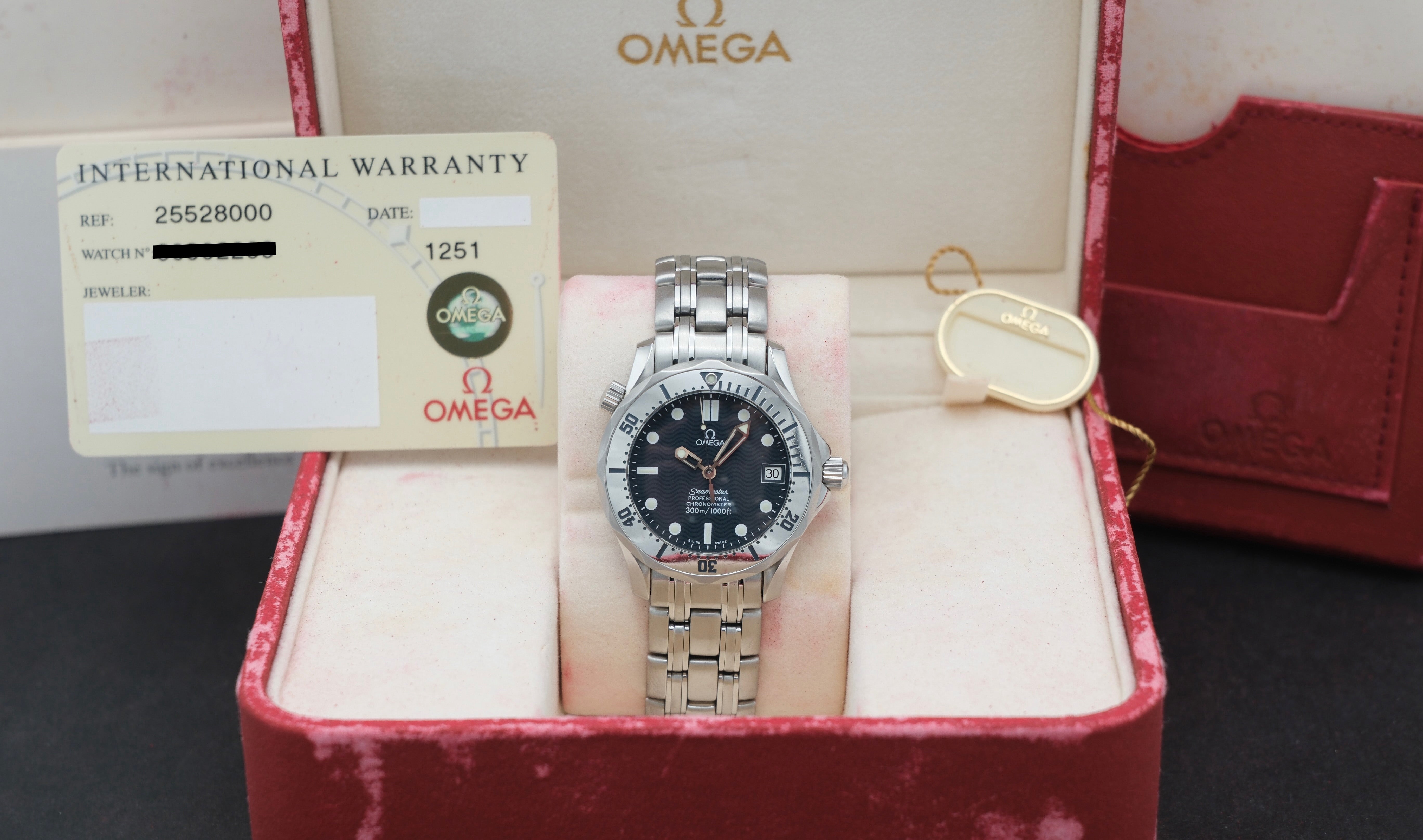 Omega Seamaster Diver 300 M 2552.80.00- 1999 - Omega horloge - Omega kopen - Omega heren horloge - Trophies Watches