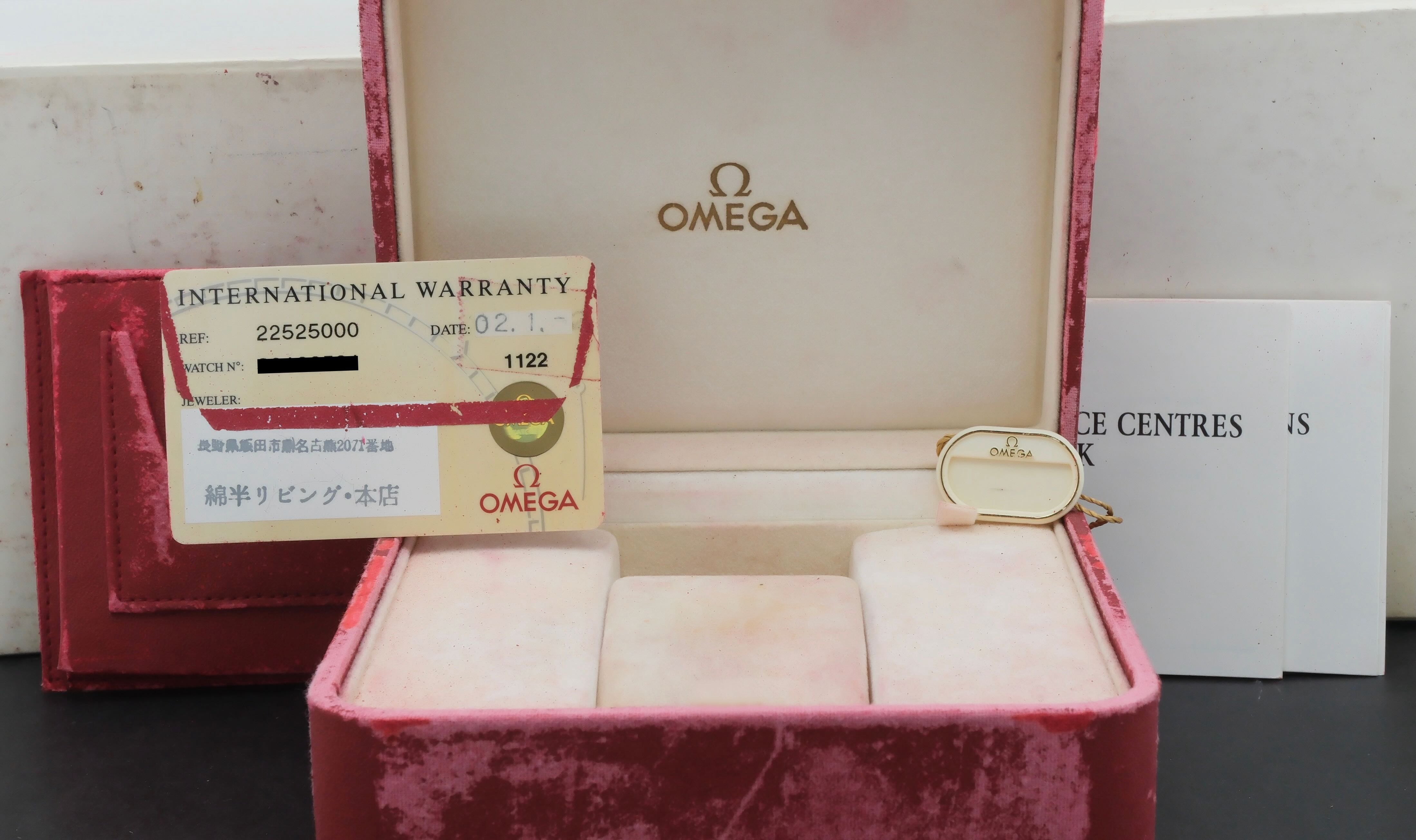 Omega Seamaster Diver 300 M 2252.50 - 2006 - Omega horloge - Omega kopen - Omega heren horloge - Trophies Watches