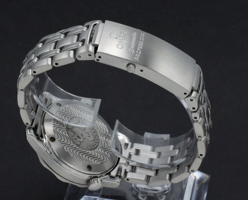 Omega Seamaster Diver 300 M 2551.80.00- 2002 - Omega horloge - Omega kopen - Omega heren horloge - Trophies Watches