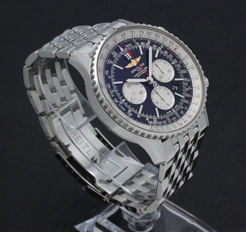 Breitling Navitimer 01 AB0127 - 2017 - Breitling horloge - Breitling kopen - Breitling heren horloge - Trophies Watches
