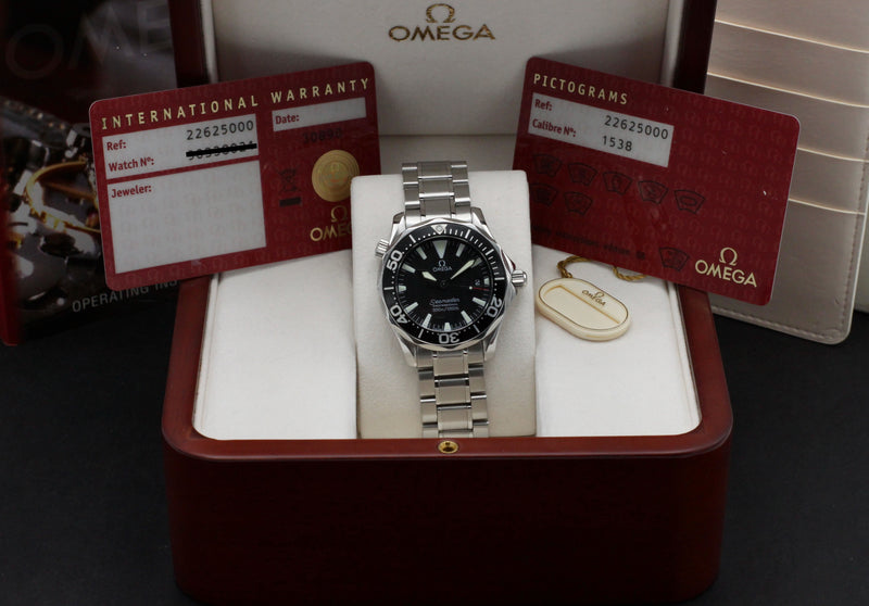 Omega Seamaster Diver 300 M 2262.50.00 - 2010 - Omega horloge - Omega kopen - Omega heren horloge - Trophies Watches