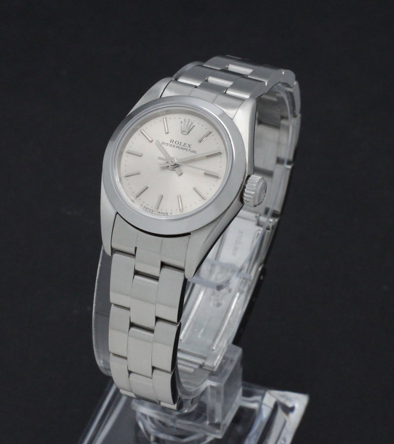 Rolex Oyster Perpetual 67180 - 1998 - Rolex horloge - Rolex kopen - Rolex dames horloge - Trophies Watches