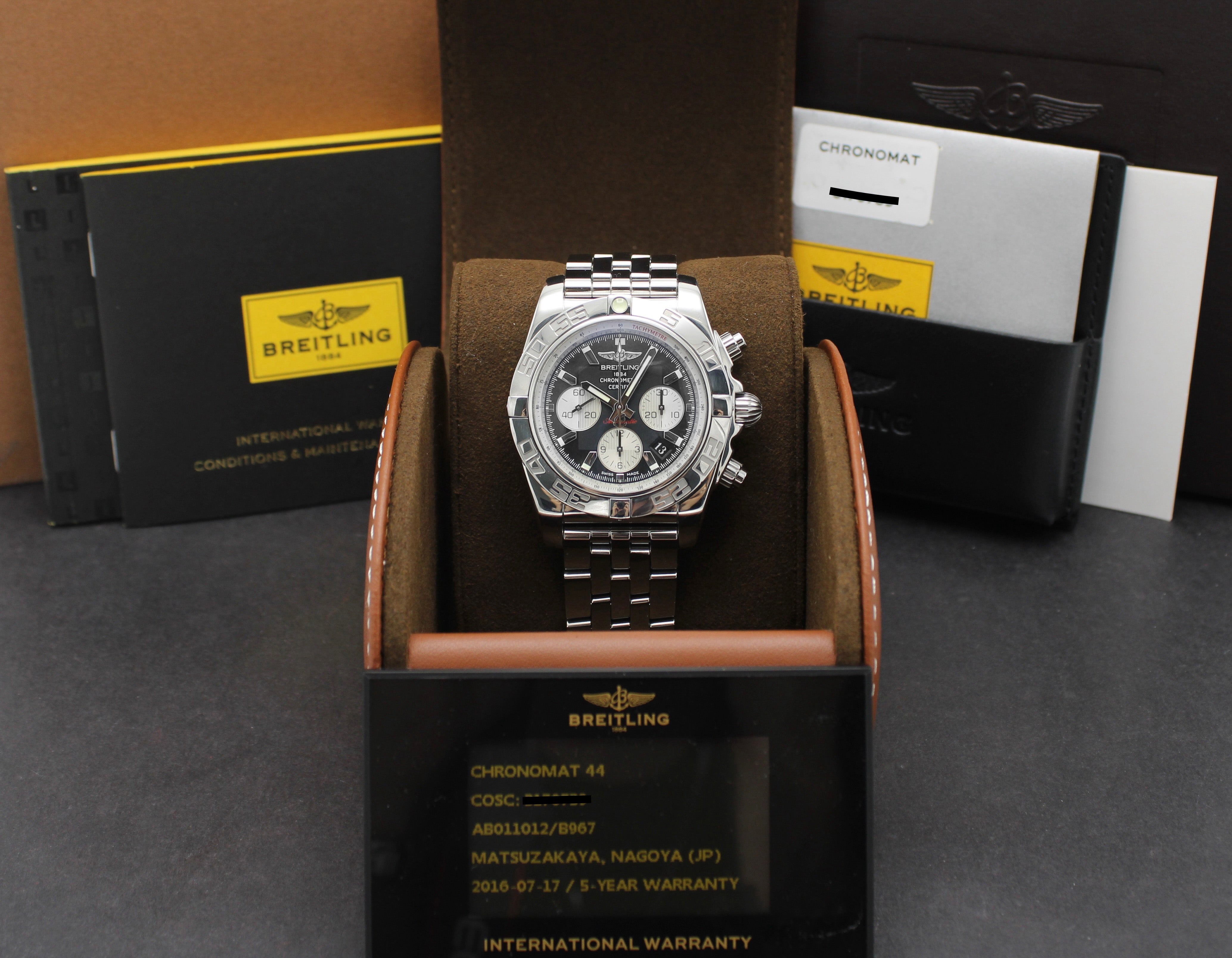Breitling Chronomat AB0110 - Breitling horloge - Breitling kopen - Breitling heren horloge - Trophies Watches