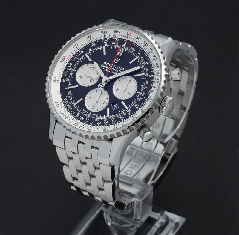 Breitling Navitimer 01 AB0127 - 2022 - Breitling horloge - Breitling kopen - Breitling heren horloge - Trophies Watches