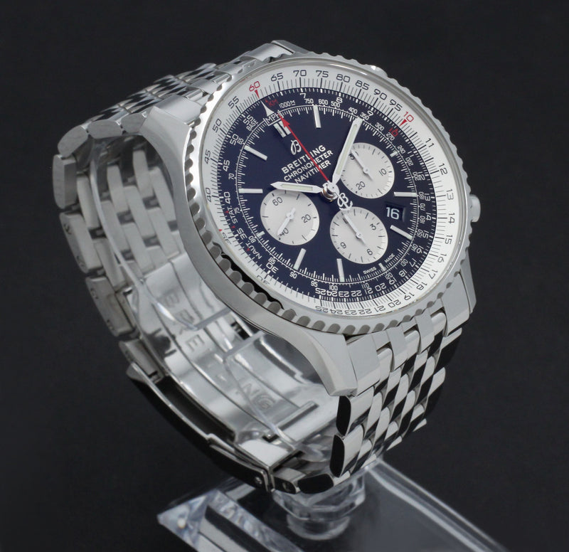 Breitling Navitimer 01 AB0127 - 2022 - Breitling horloge - Breitling kopen - Breitling heren horloge - Trophies Watches