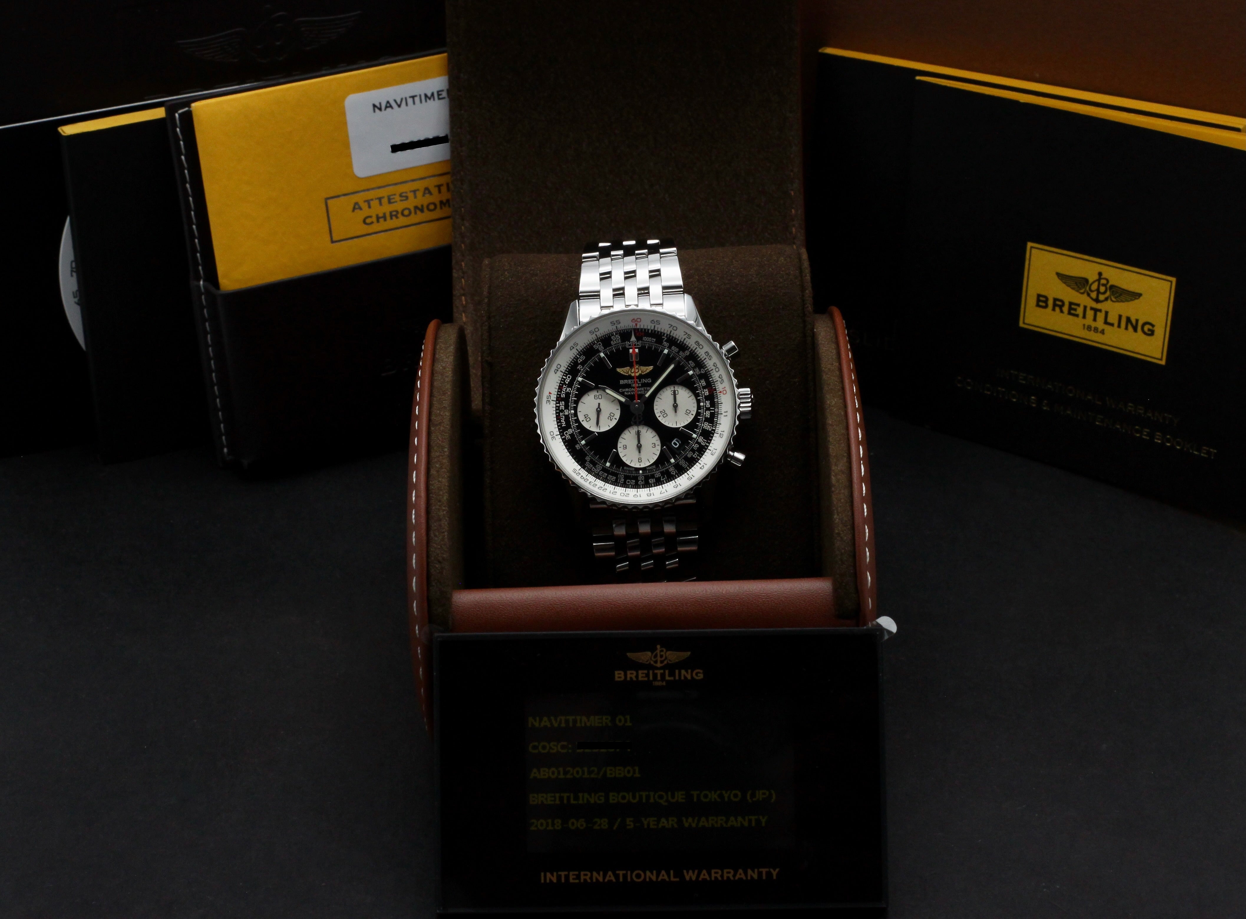 Breitling Navitimer 01 AB0120 - 2018 - Breitling horloge - Breitling kopen - Breitling heren horloge - Trophies Watches