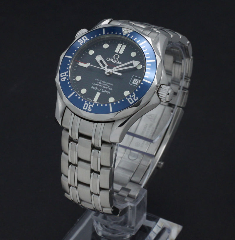 Omega Seamaster Diver 300 M 2222.80.00 - 2009 - Omega horloge - Omega kopen - Omega heren horloge - Trophies Watches