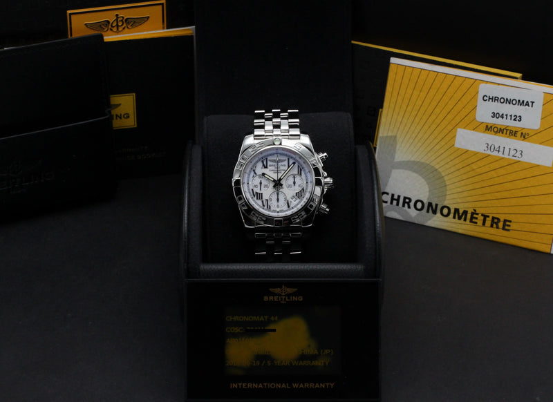 Breitling Chronomat AB0110 - Breitling horloge - Breitling kopen - Breitling heren horloge - Trophies Watches