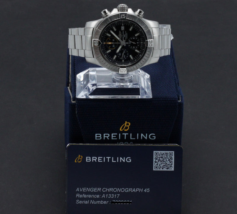 Breitling Avenger A13317 - 2022 - Breitling horloge - Breitling kopen - Breitling heren horloge - Trophies Watches