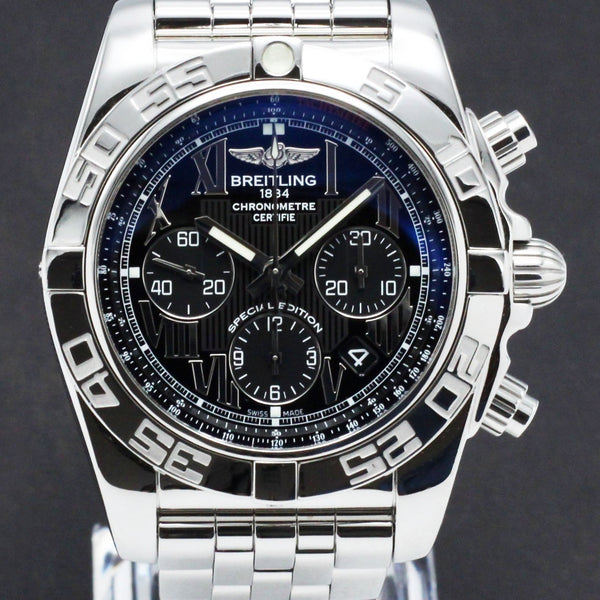 Breitling Chronomat AB0110 - Breitling horloge - Breitling kopen - Breitling heren horloge - Trophies Watches