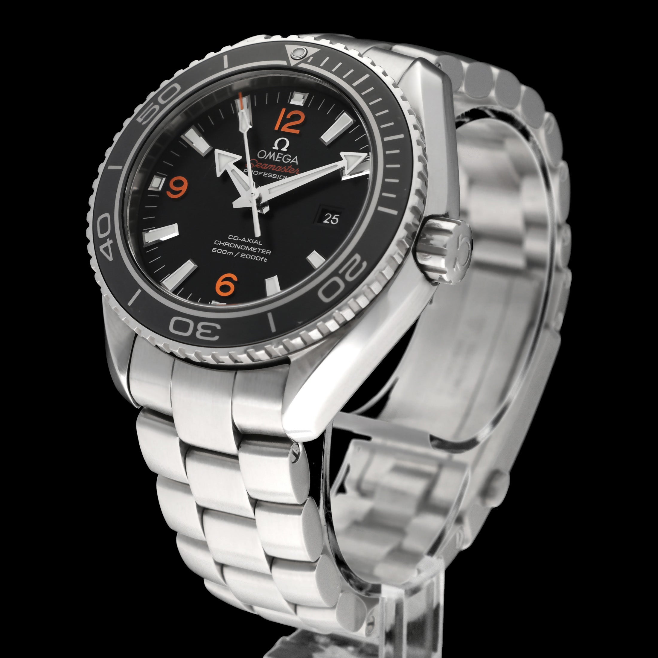 Omega Seamaster Planet Ocean 232.30.46.21.01.001 - 2018 - Omega horloge - Omega kopen - Omega heren horloge - Trophies Watches