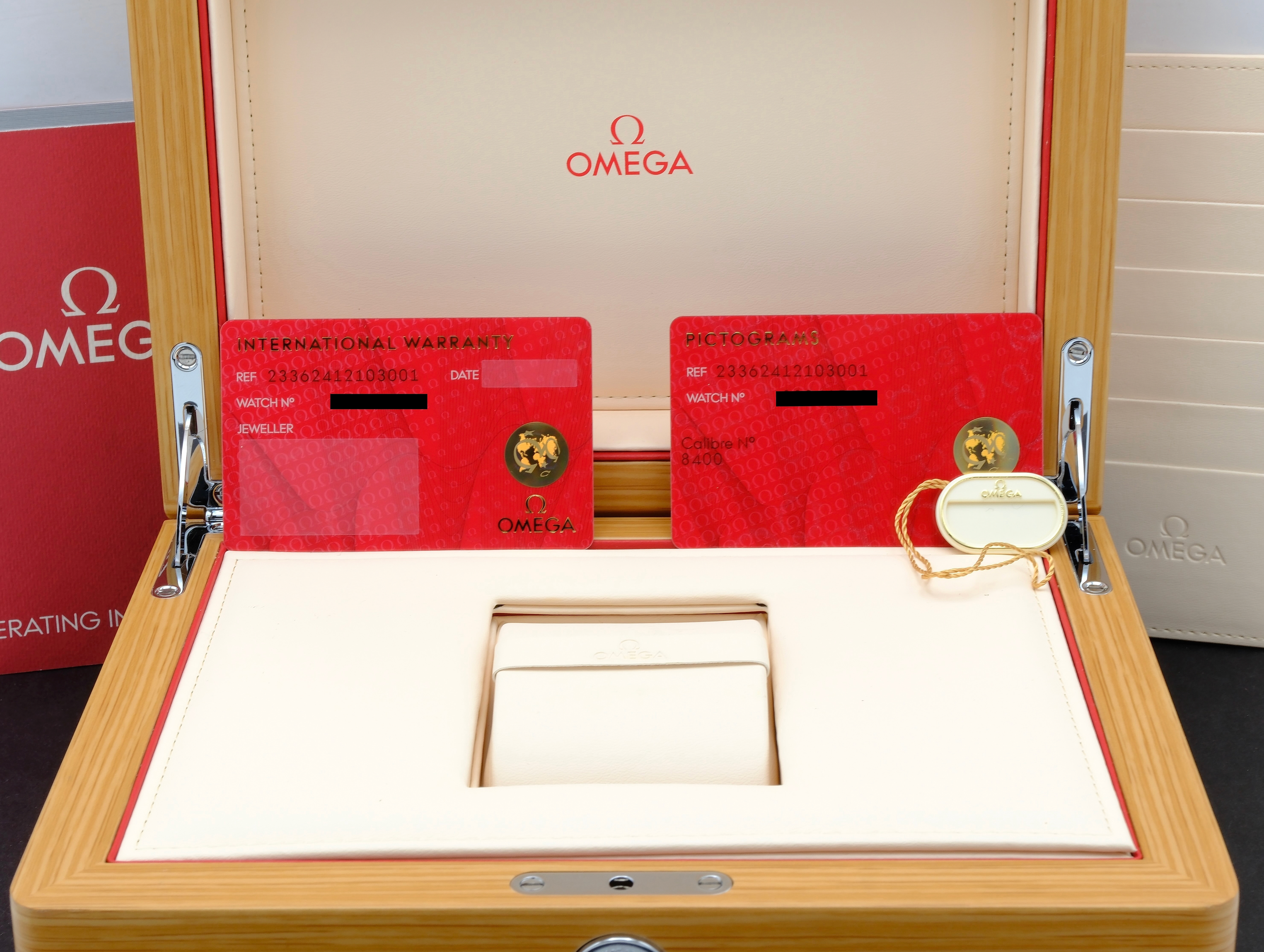 Omega Seamaster 300 233.62.41.21.03.001, Box & Papers, 2018