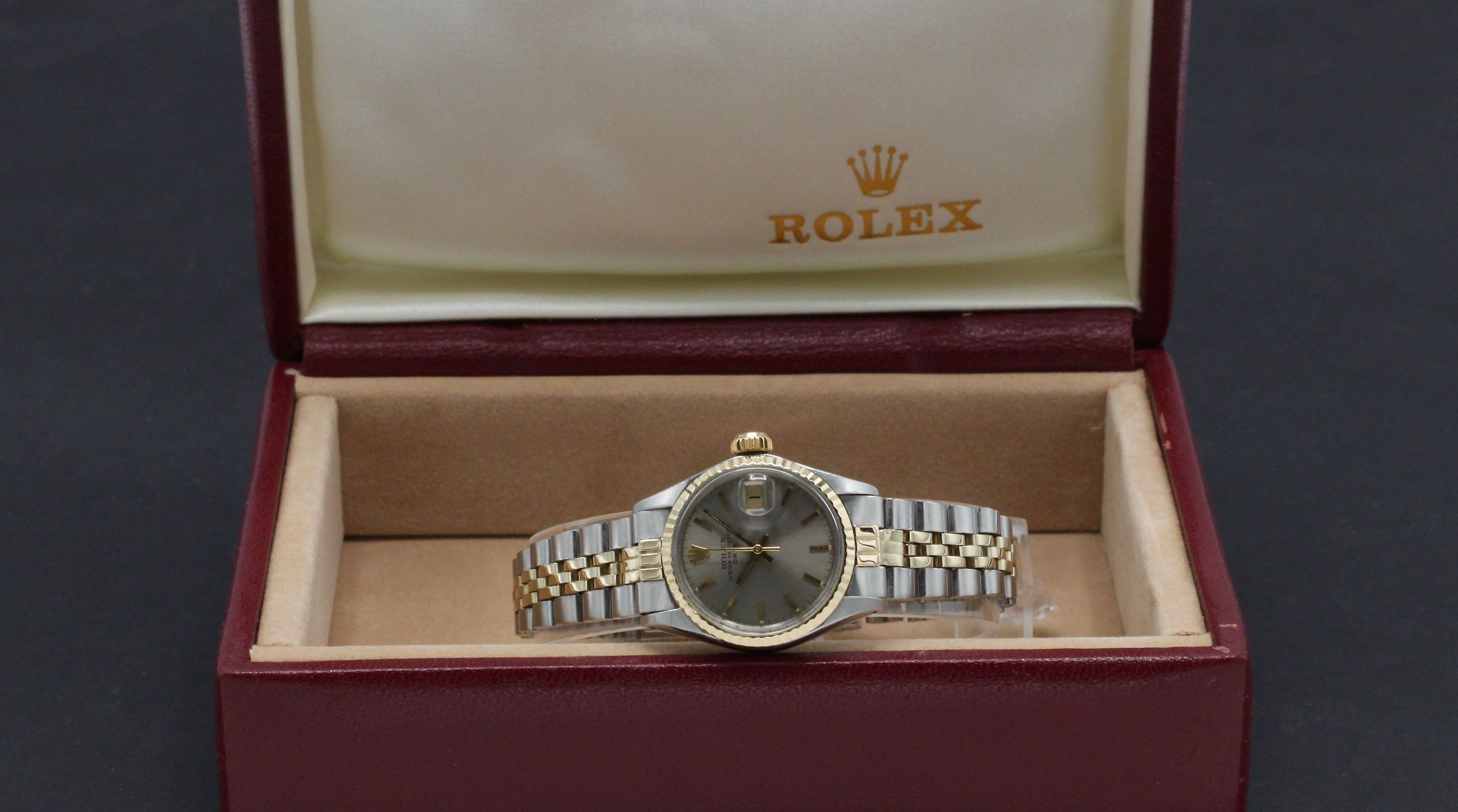 Rolex Oyster Perpetual Lady Date 6917 - 1970 - Rolex horloge - Rolex kopen - Rolex dames horloge - Trophies Watches