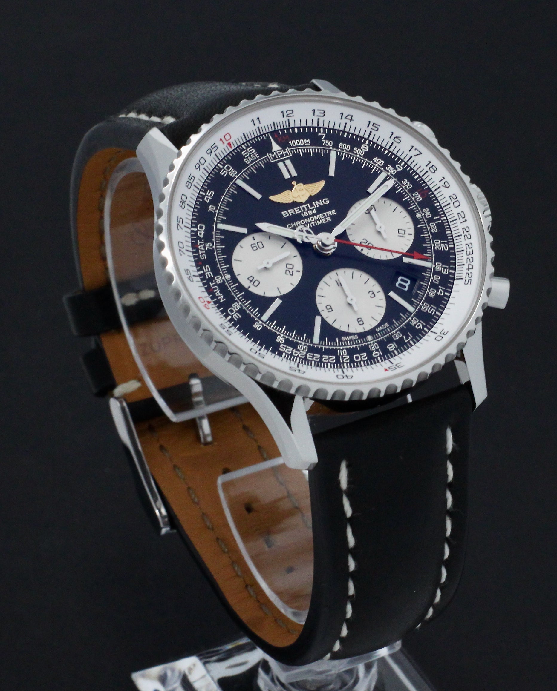 Breitling Navitimer 01 AB012012/BB01 - 2018 - Breitling horloge - Breitling kopen - Breitling heren horloge - Trophies Watches