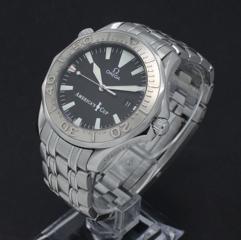 Omega Seamaster Diver 300 M 2533.50.00 - 2006 - Omega horloge - Omega kopen - Omega heren horloge - Trophies Watches