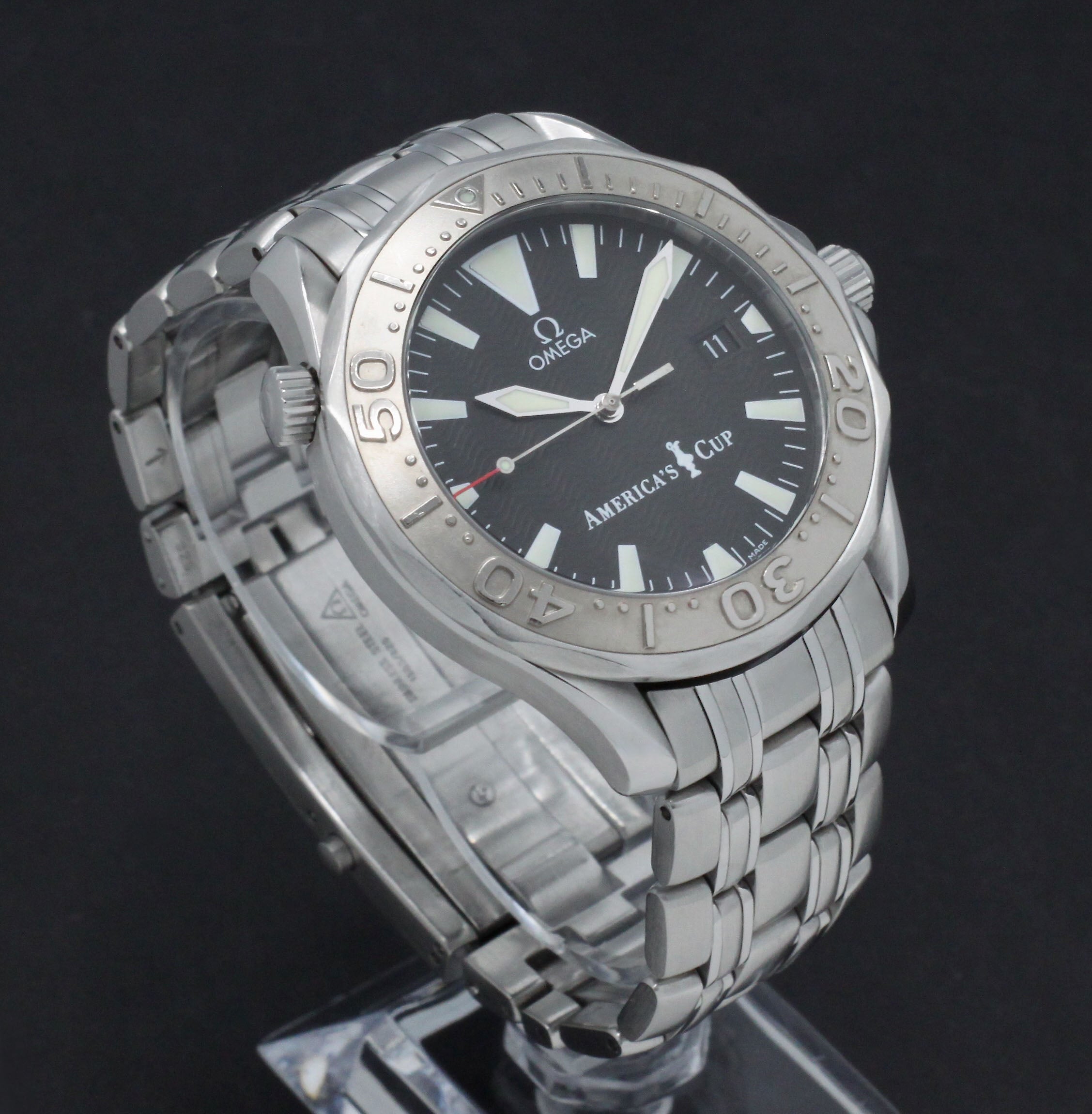Omega Seamaster Diver 300 M 2533.50.00 - 2006 - Omega horloge - Omega kopen - Omega heren horloge - Trophies Watches