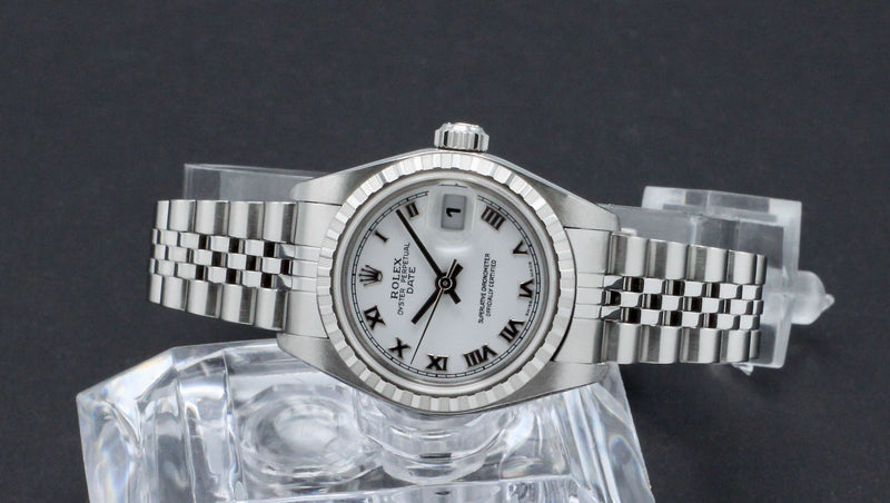 Rolex Oyster Perpetual Lady Date 79240 - 2006 - Rolex horloge - Rolex kopen - Rolex dames horloge - Trophies Watches