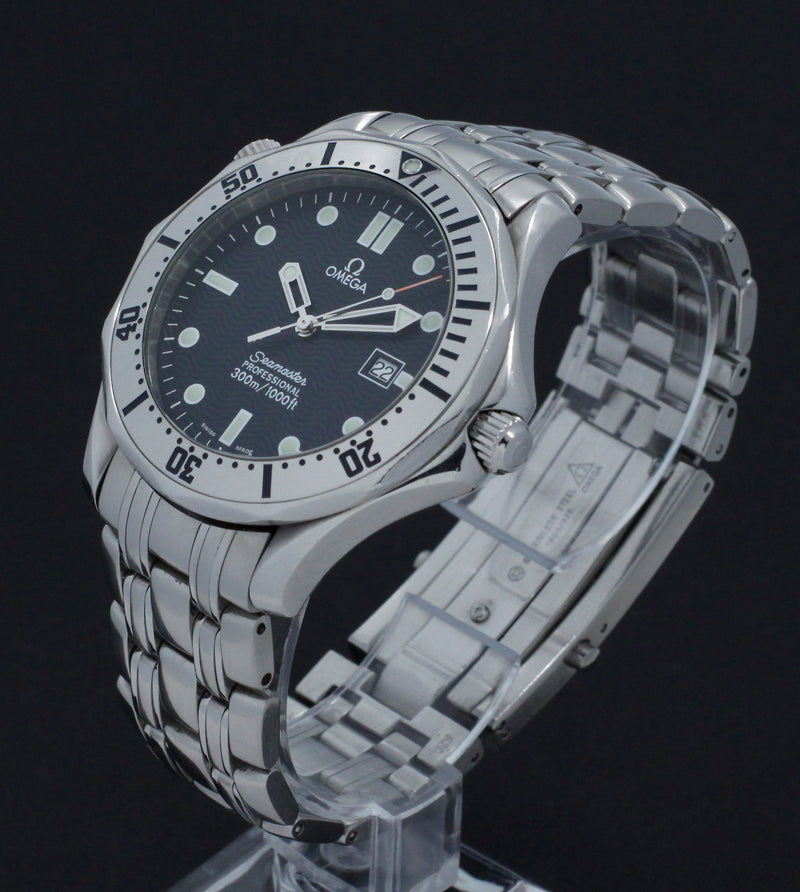 Omega Seamaster Diver 300 M 2542.80.00 - 1998 - Omega horloge - Omega kopen - Omega heren horloge - Trophies Watches