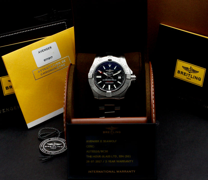 Breitling Avenger II A1733110 - 2017 - Breitling horloge - Breitling kopen - Breitling heren horloge - Trophies Watches