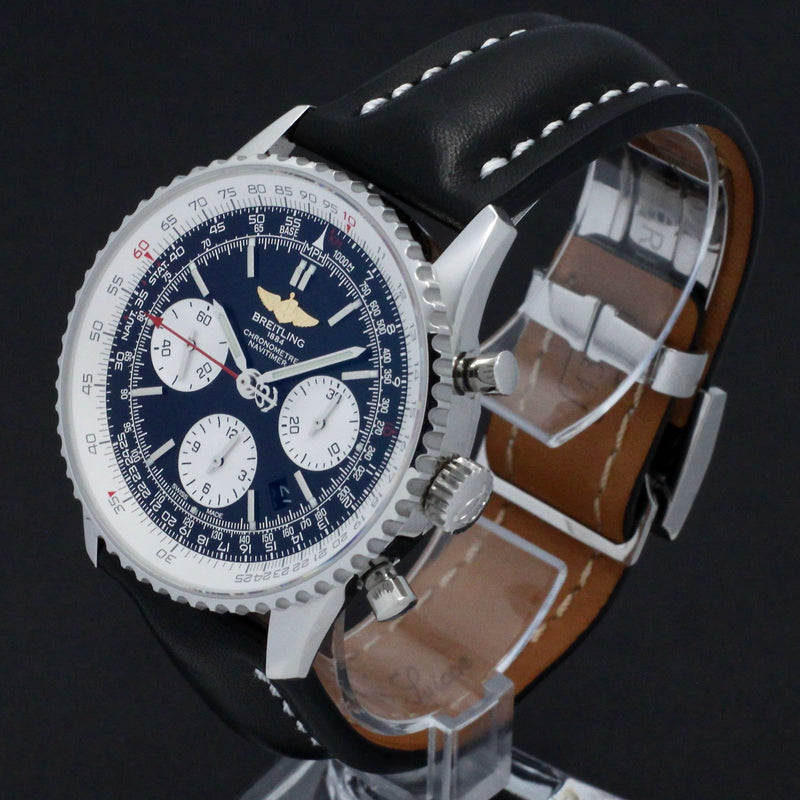 Breitling Navitimer 01 AB0120 - Breitling horloge - Breitling kopen - Breitling heren horloge - Trophies Watches